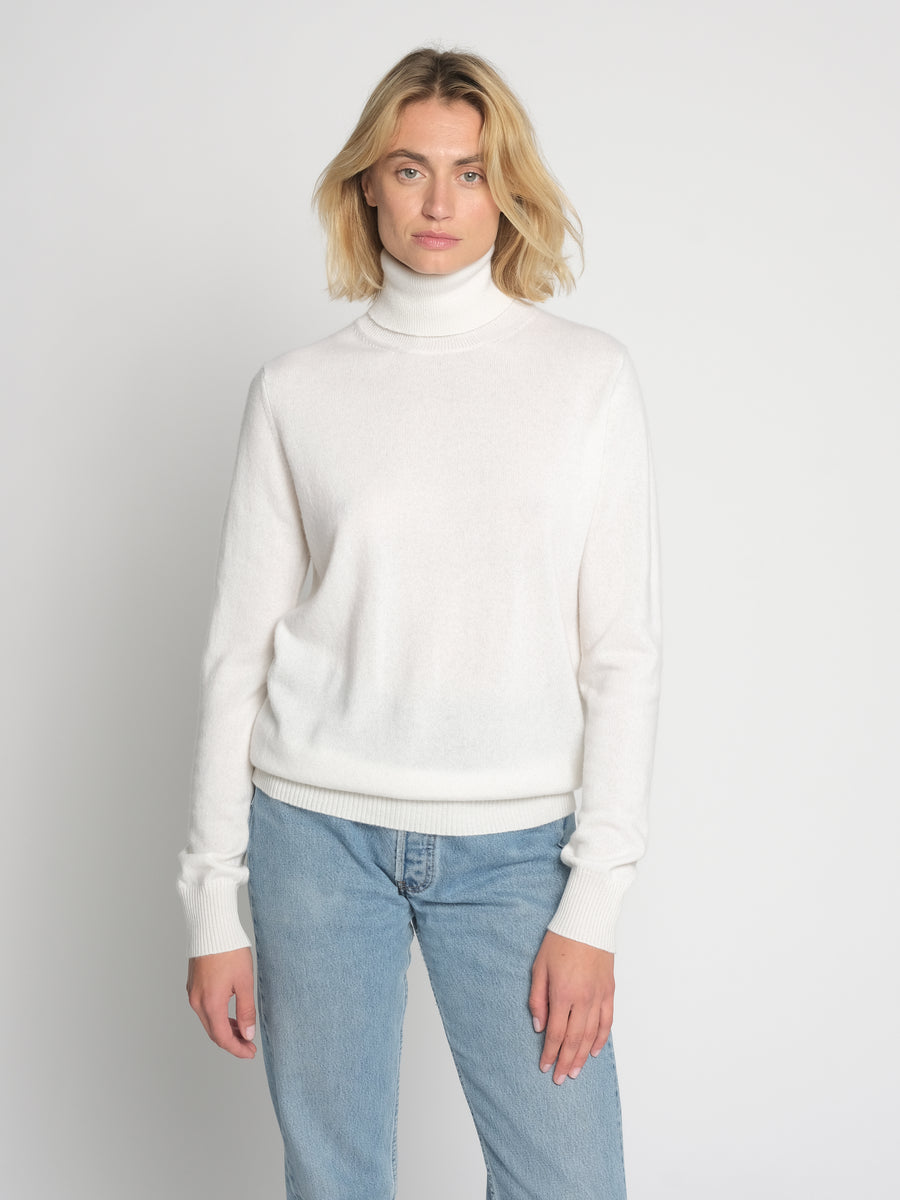 THE CASHMERE ROLLNECK | Ice White