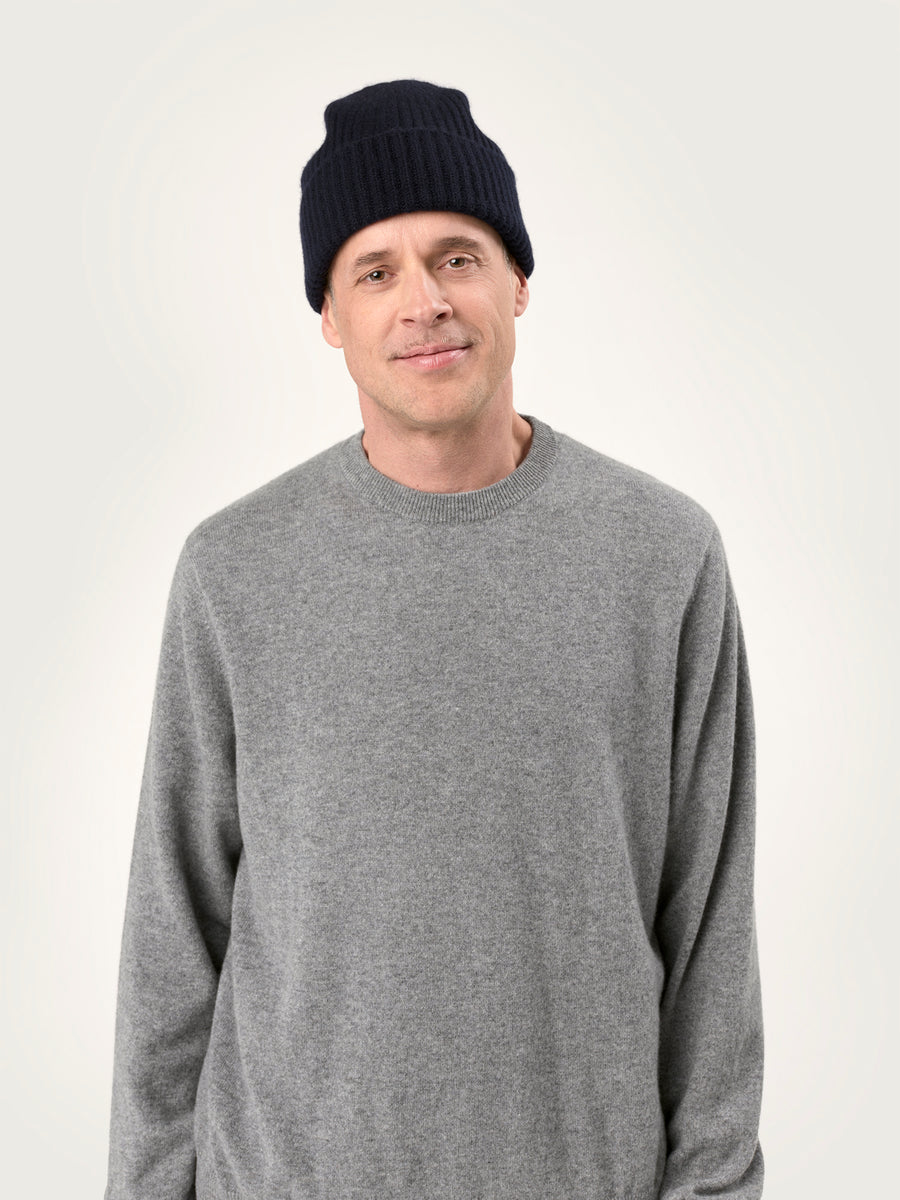 THE CLASSIC RIBBED BEANIE | Navy Blue