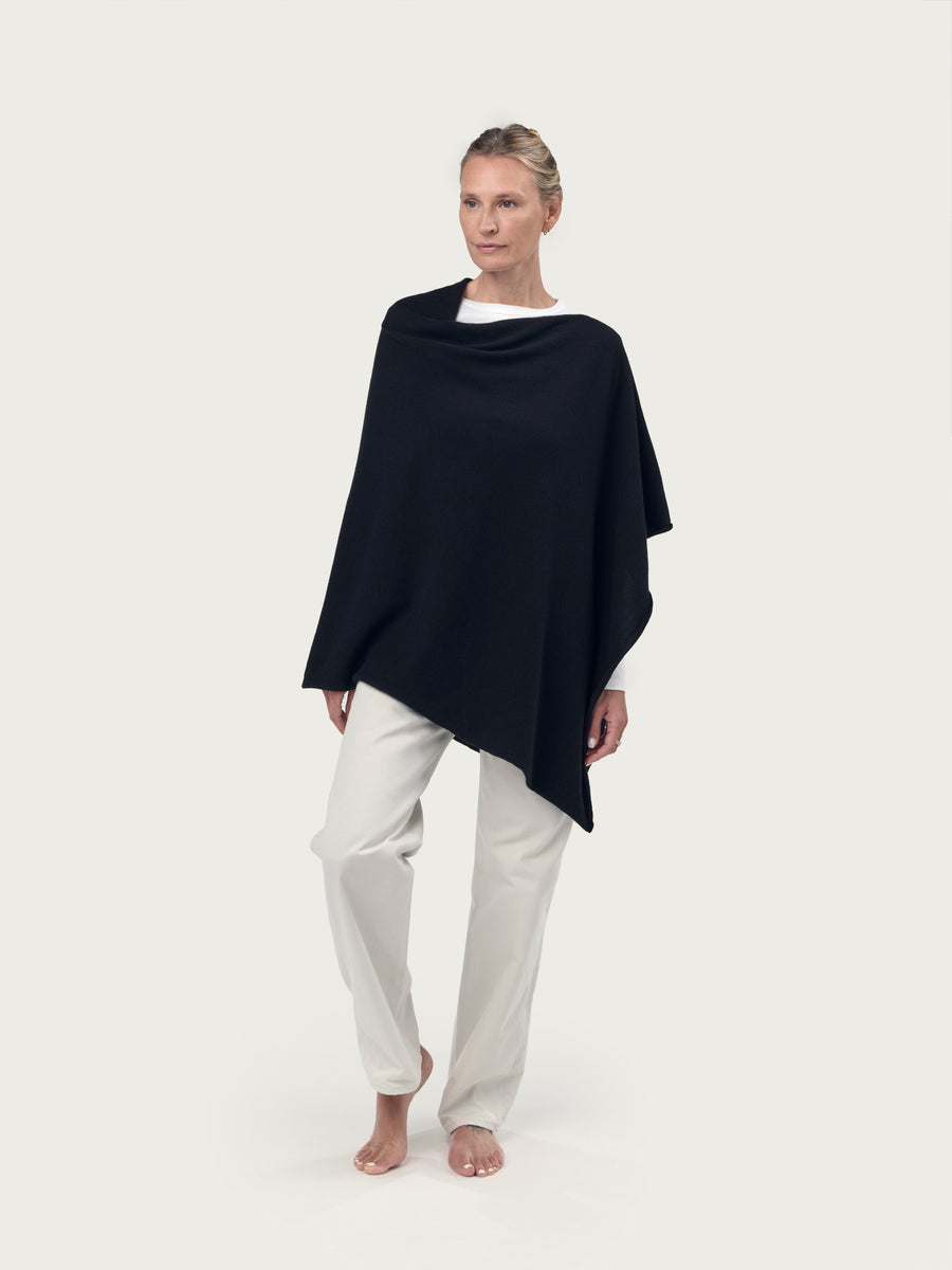 THE CLASSIC PONCHO | Black