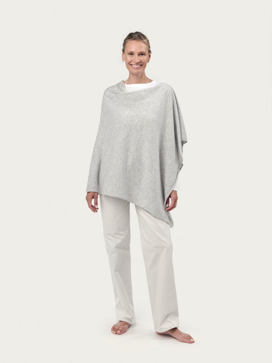 THE CLASSIC PONCHO | EARL GREY