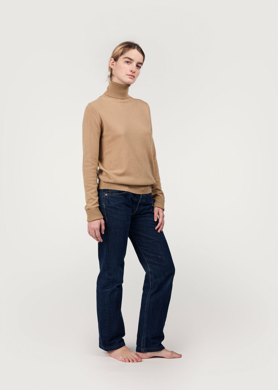 THE CASHMERE ROLLNECK | Strawbell