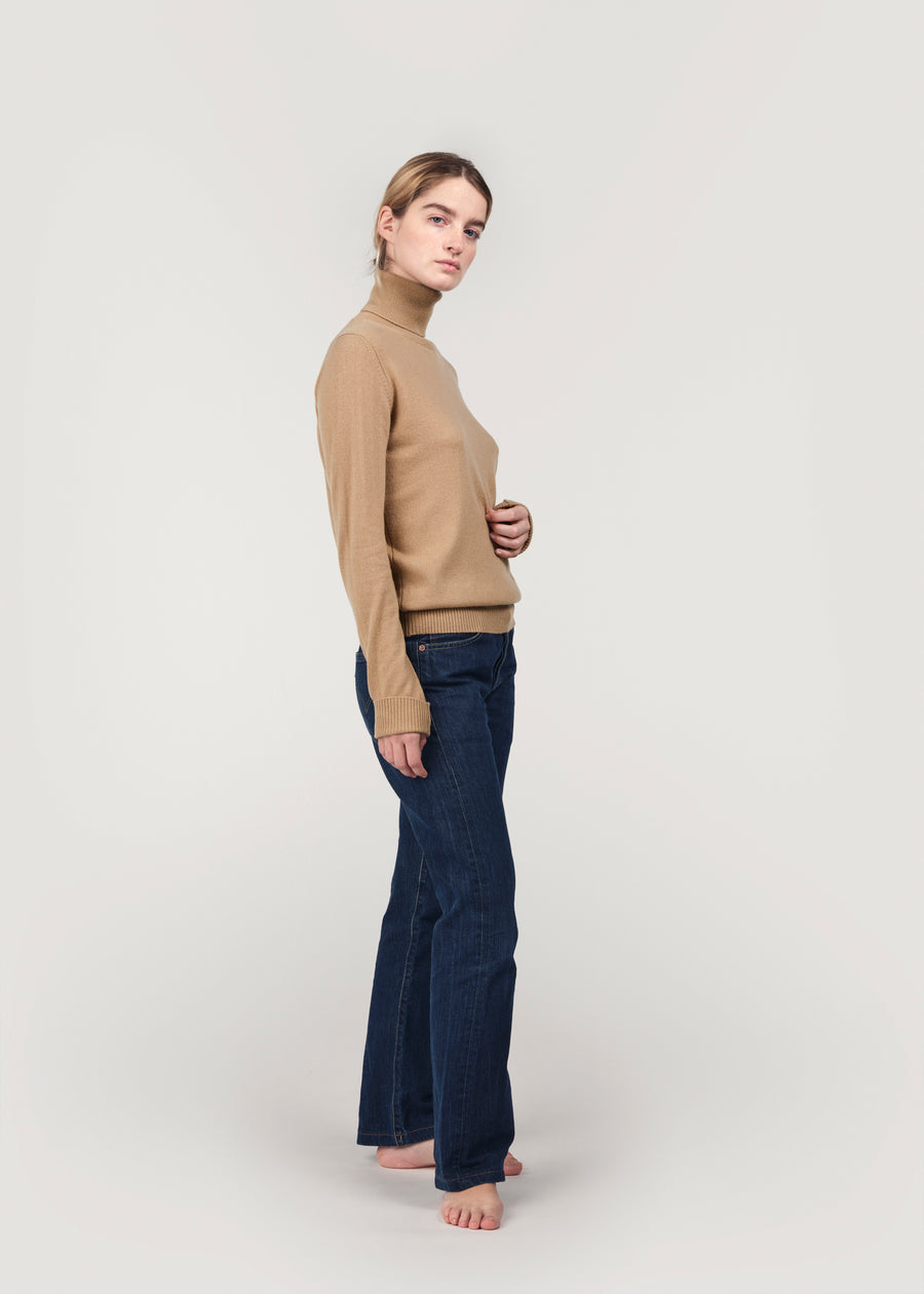 THE CASHMERE ROLLNECK | Strawbell