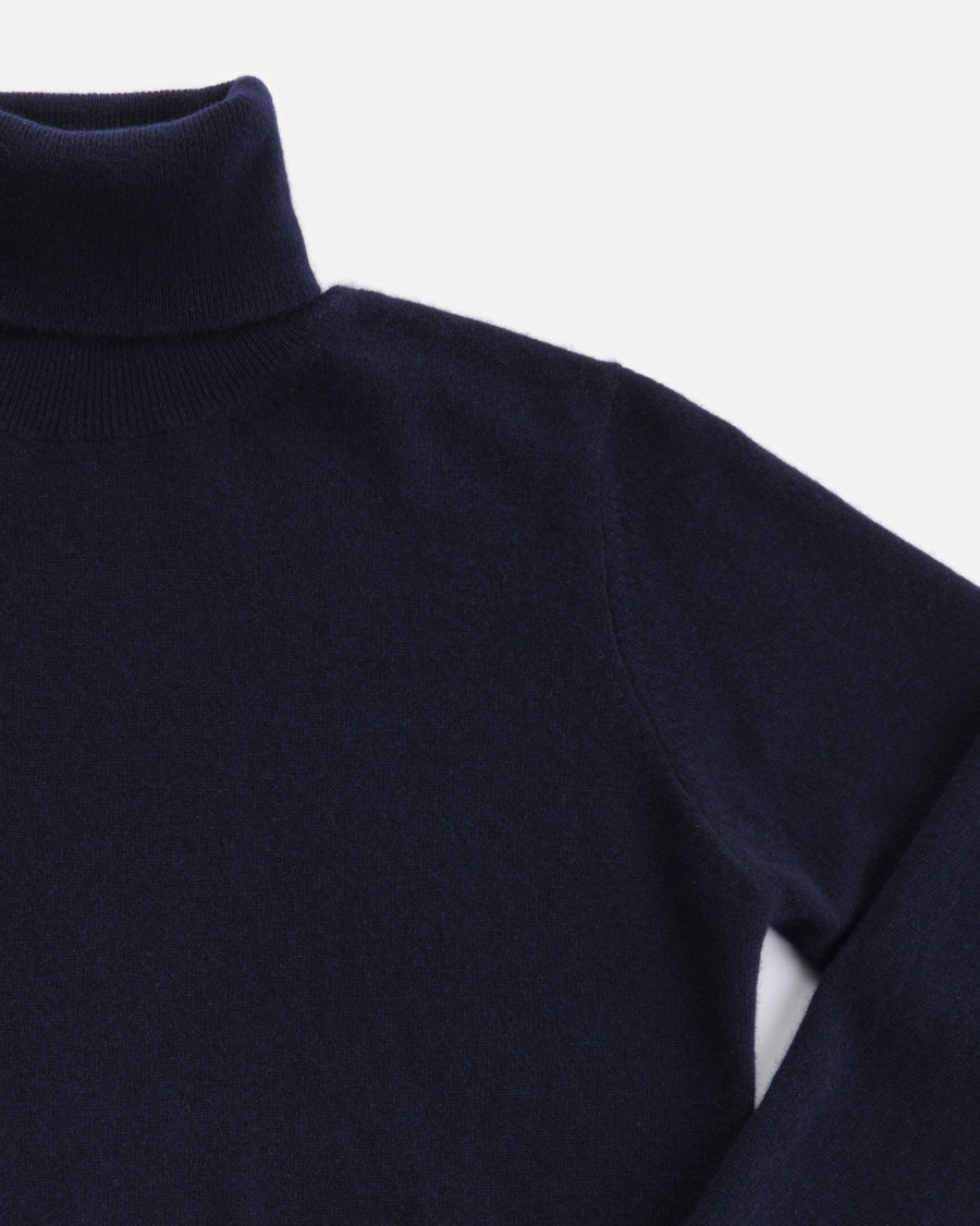 THE CASHMERE ROLLNECK | Navy blue