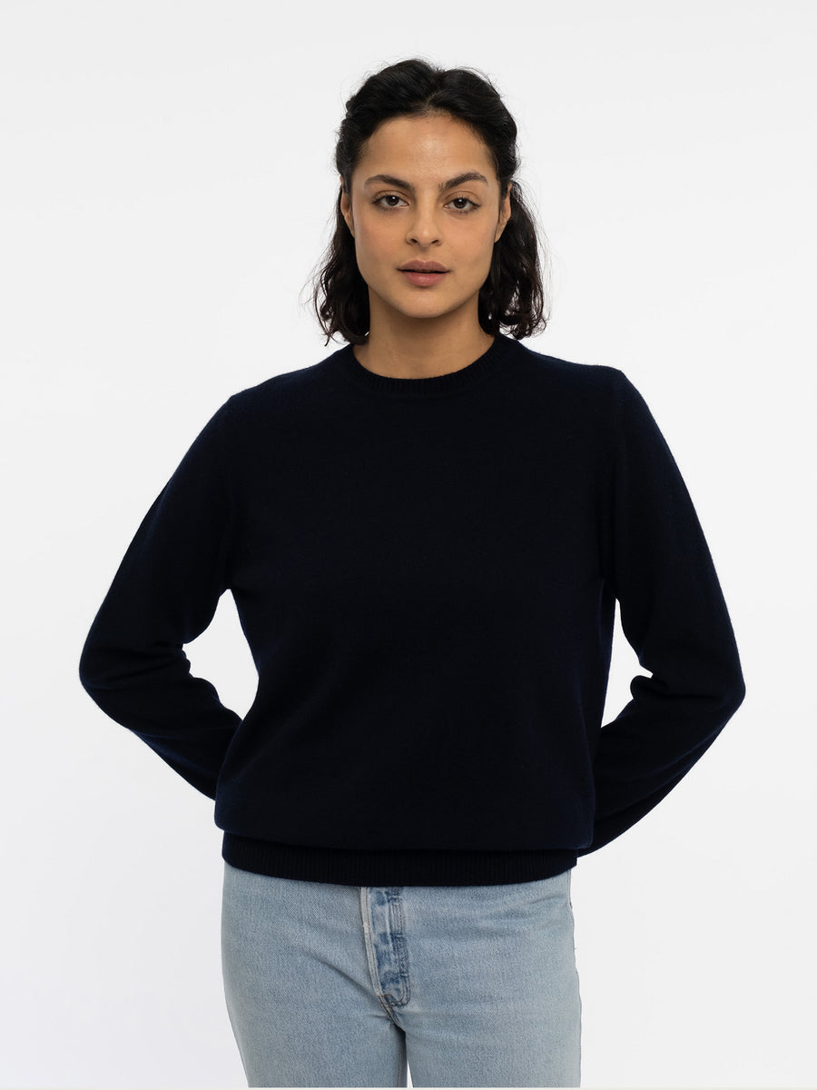 THE SUPER LIGHT CASHMERE KNIT TEE | Navy Blue