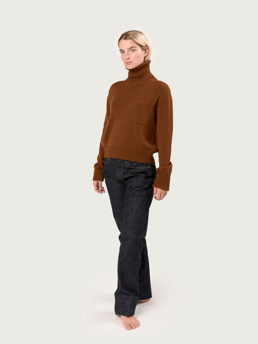 THE ROLLNECK POCKET | NUT BRITTLE