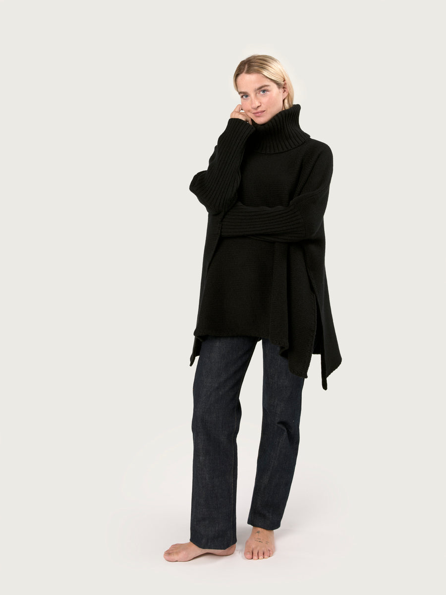 THE 12 PLY ROLLNECK PONCHO |BLACK