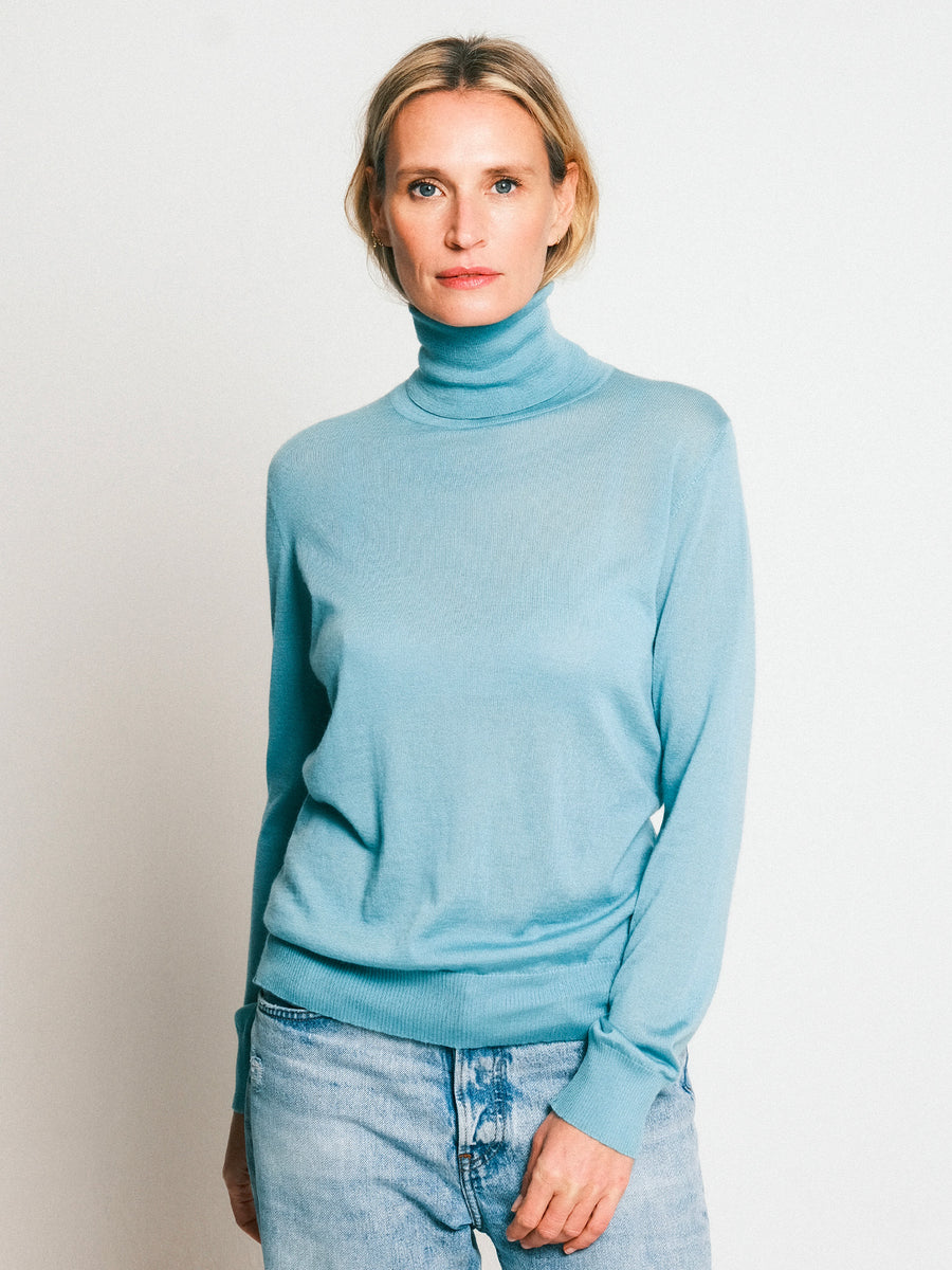 THE SUPER LIGHT ROLLNECK SWEATER | SHEERWATER