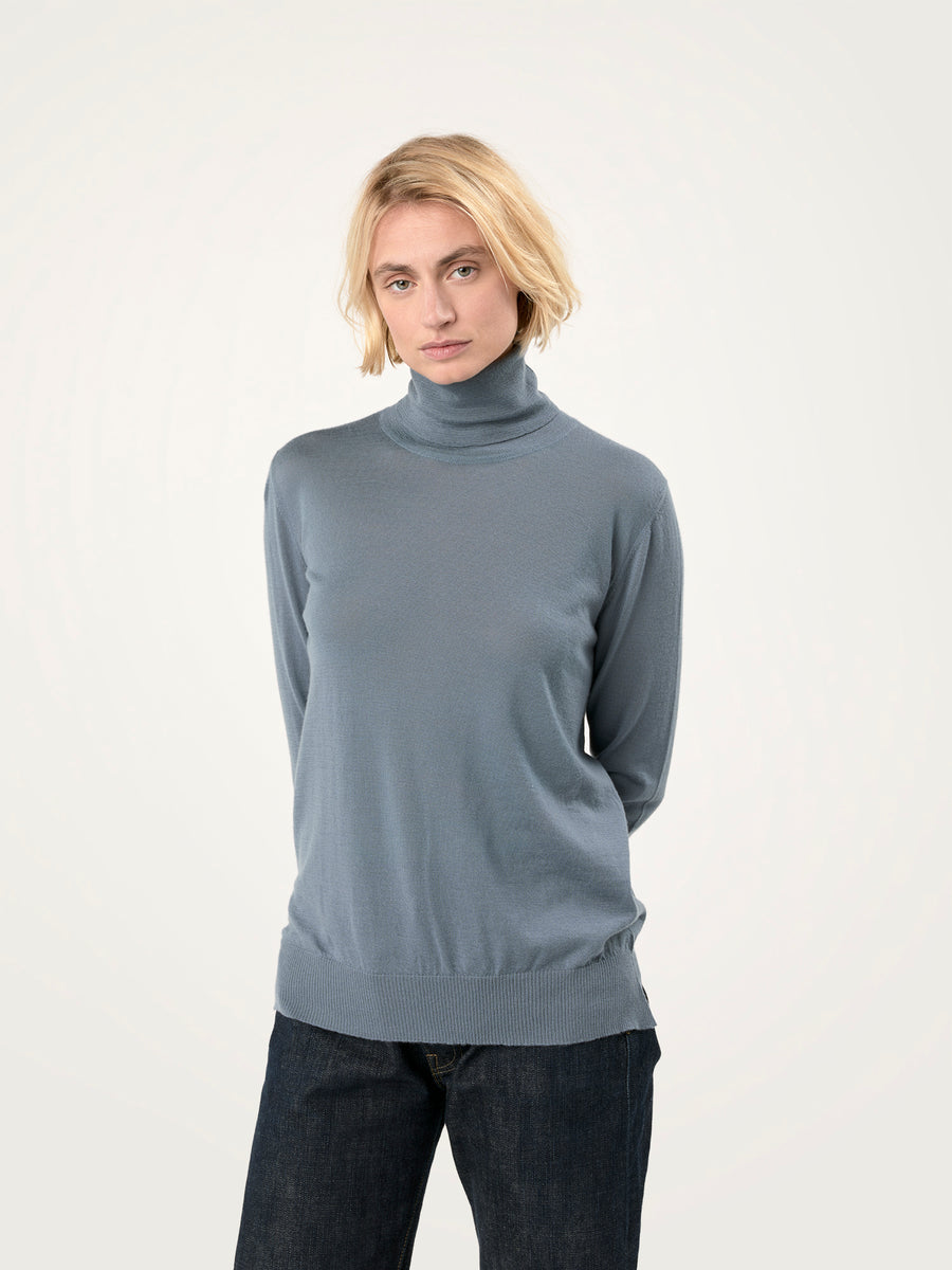 THE SUPER LIGHT ROLLNECK SWEATER | FAKE ASH