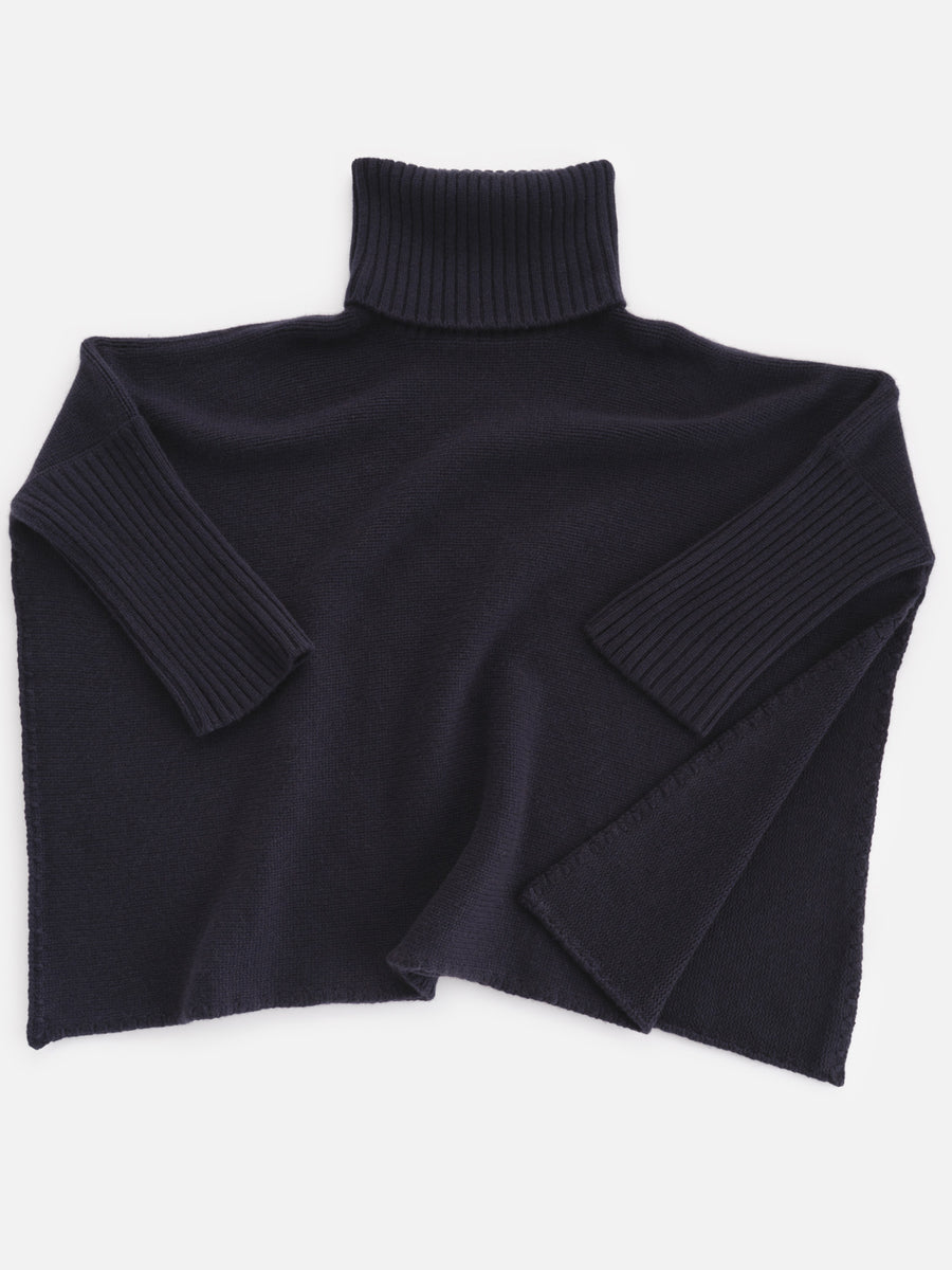 THE 12 PLY ROLLNECK PONCHO | NAVY
