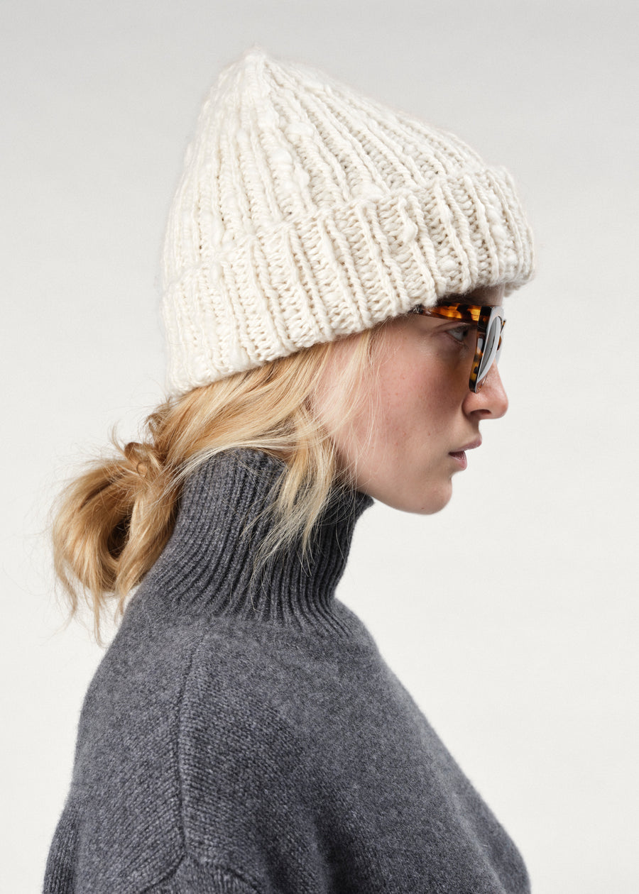 THE SHERPA BEANIE | Ice white