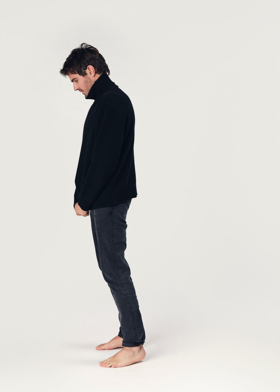 THE MEN'S NICO ROLLNECK | BLACK