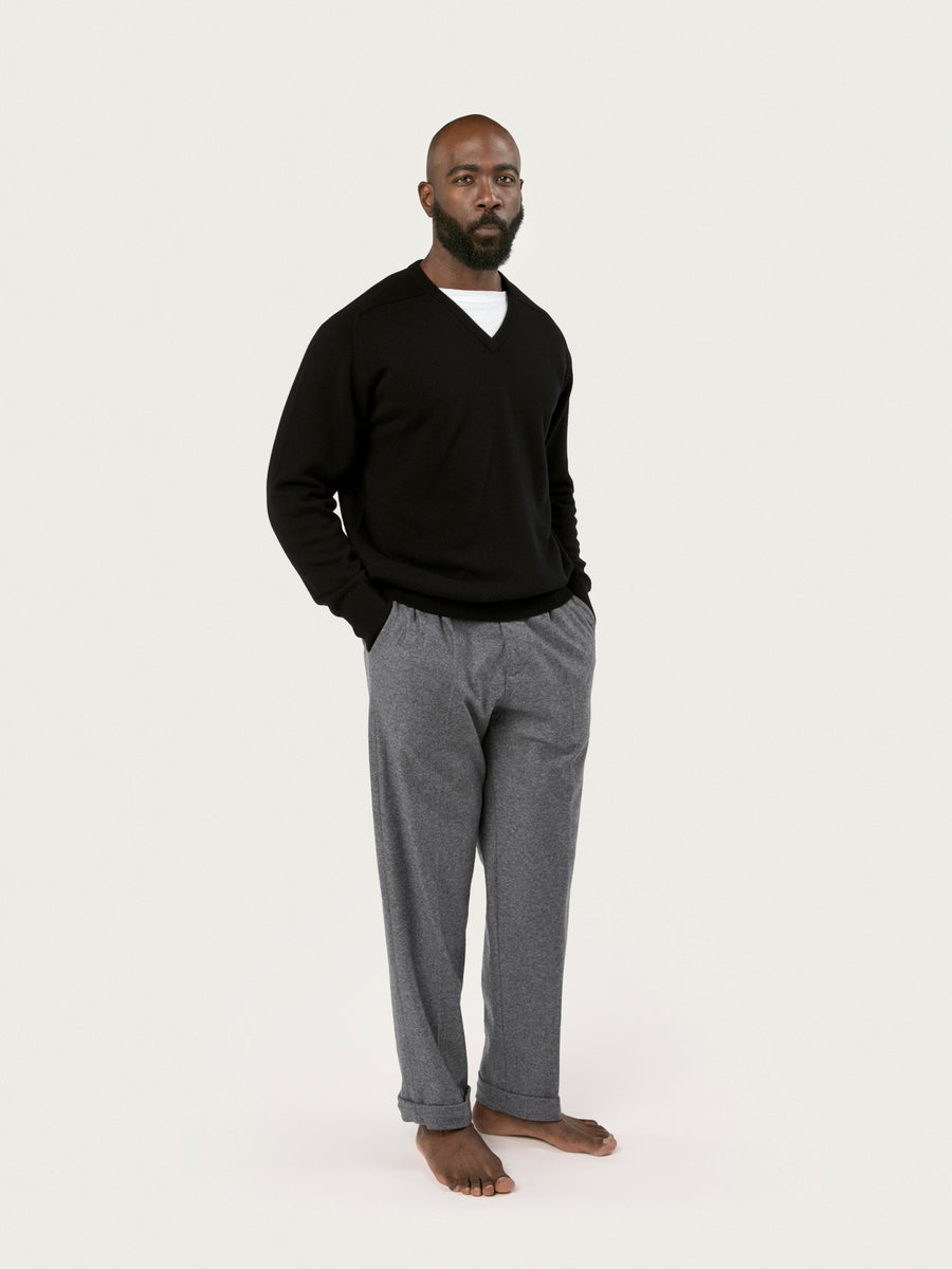 THE 4PLY V-NECK | BLACK