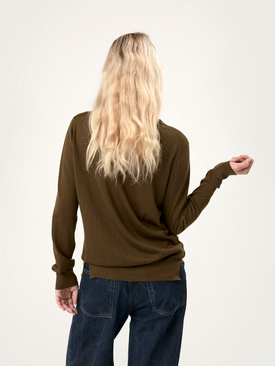 THE SUPER LIGHT CASHMERE KNIT TEE | Military